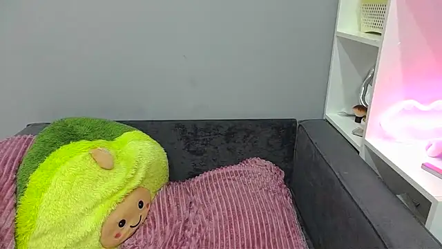 96CHloe96 online show from 05-10-26, 05:40
