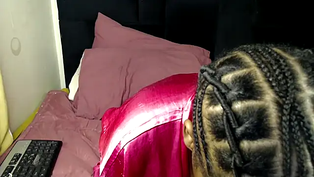 Busty-Londie online show from 11-12-25, 06:52