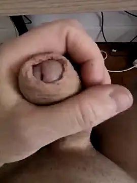 lovedoggy03 online show from 06-08-26, 03:45