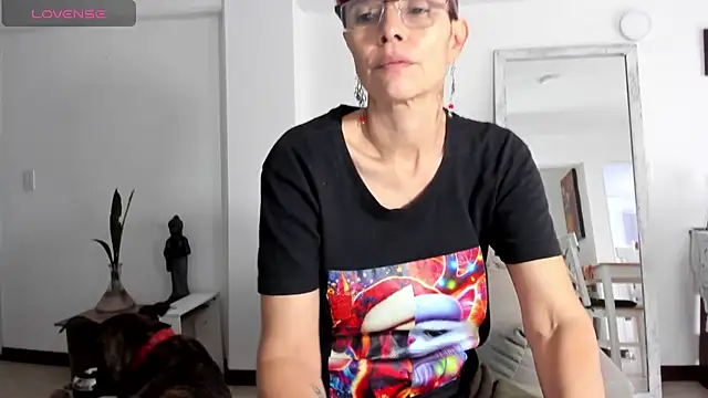 MireyaTorresGu online show from 01-30-25, 01:53