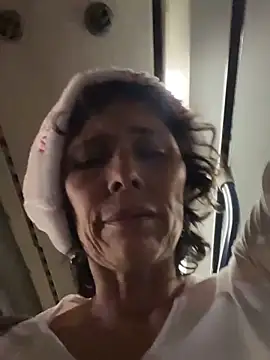 MireyaTorresGu online show from 12-19-25, 01:12