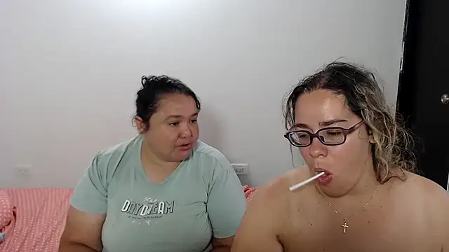 Snapshot of dirtys_games_play chatting on 10-15-25, 01:33 dirtys games play online show from 10-15-25, 01:33