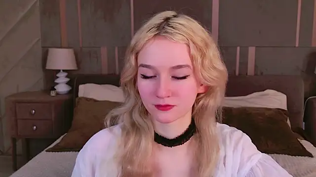 Snapshot of NaomiLoys chatting on 03-07-25, 02:57 NaomiLoys online show from 03-07-25, 02:57