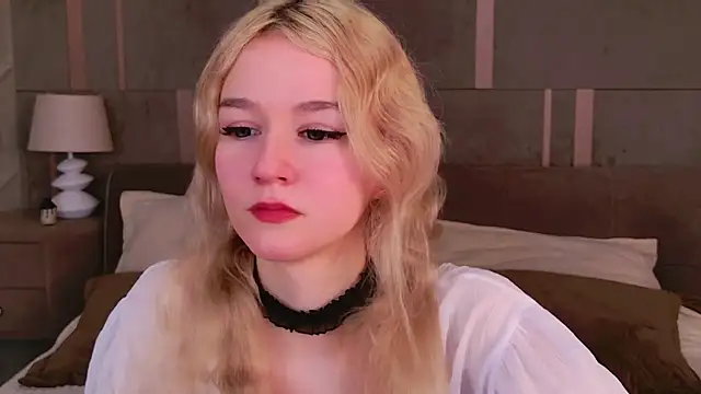 Snapshot of NaomiLoys chatting on 03-07-25, 11:49 NaomiLoys online show from 03-07-25, 11:49