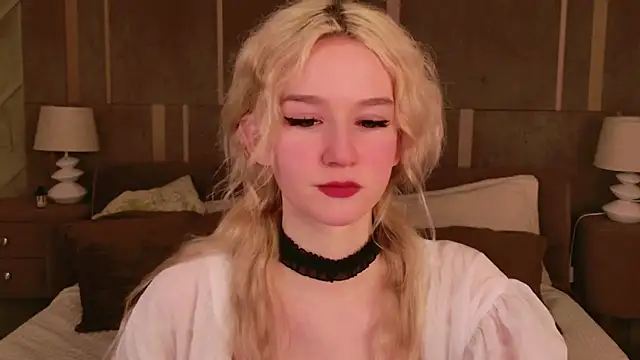 Snapshot of NaomiLoys chatting on 03-11-25, 12:00 NaomiLoys online show from 03-11-25, 12:00