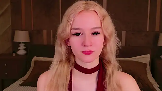 Snapshot of NaomiLoys chatting on 03-22-25, 03:42 NaomiLoys online show from 03-22-25, 03:42