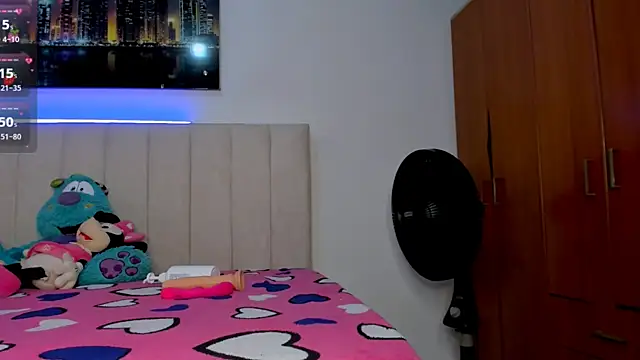 Snapshot of abigail_smith18 chatting on 01-07-26, 07:27 abigail smith18 online show from 01-07-26, 07:27