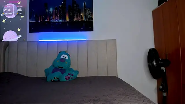 Snapshot of abigail_smith18 chatting on 01-10-26, 07:48 abigail smith18 online show from 01-10-26, 07:48