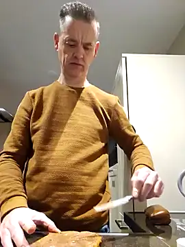 Hectorthyssen1 online show from 02-05-25, 05:41