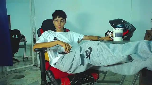 Zacktk7 online show from 01-14-25, 08:04