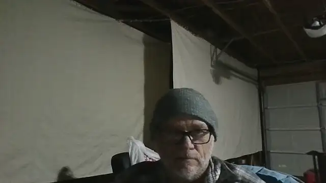 Snapshot of 69vivian chatting on 12-13-24, 04:54 69vivian online show from 12-13-24, 04:54