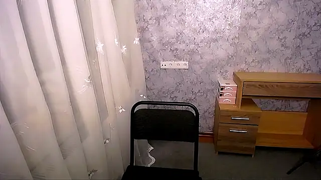 Snapshot of Queen_ofLove chatting on 12-23-24, 01:56 Queen ofLove online show from 12-23-24, 01:56