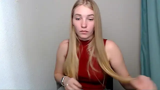 Snapshot of Queen_ofLove chatting on 03-19-26, 11:25 Queen ofLove online show from 03-19-26, 11:25