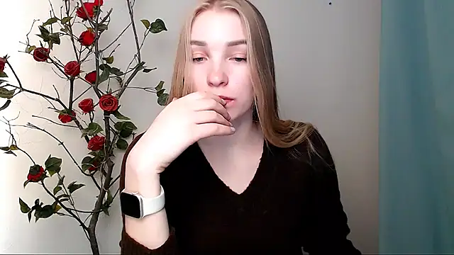 Snapshot of Queen_ofLove chatting on 03-24-26, 03:28 Queen ofLove online show from 03-24-26, 03:28