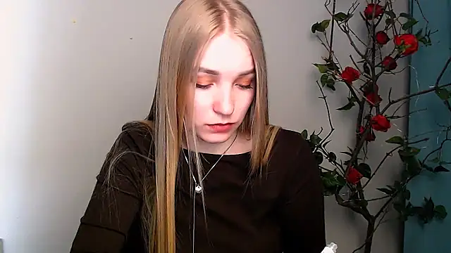 Snapshot of Queen_ofLove chatting on 03-30-26, 12:50 Queen ofLove online show from 03-30-26, 12:50