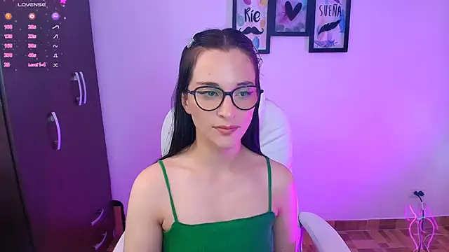 Snapshot of mariaan_m_ chatting on 02-25-25, 09:13 mariaan m online show from 02-25-25, 09:13