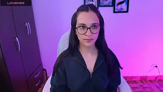 Snapshot of mariaan_m_ chatting on 02-28-25, 11:03 mariaan m online show from 02-28-25, 11:03