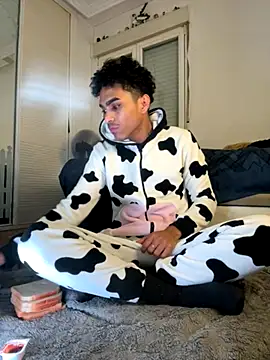 Ryan-hot online show from 11-22-25, 03:16