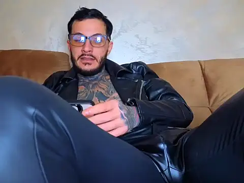 MentoXXL online show from 03-19-26, 01:37