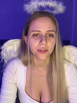 lunawolf21 online show from 12-03-25, 07:38