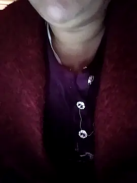 Snapshot of sosarax chatting on 02-09-25, 02:07 sosarax online show from 02-09-25, 02:07