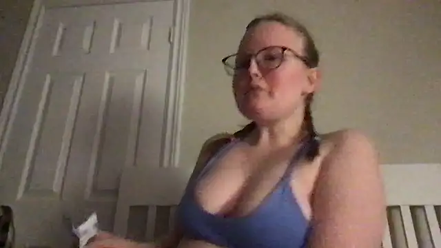 Snapshot of lexie_lilacs chatting on 01-13-25, 02:28 lexie lilacs online show from 01-13-25, 02:28