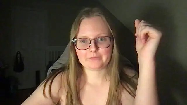 Snapshot of lexie_lilacs chatting on 02-14-25, 03:22 lexie lilacs online show from 02-14-25, 03:22