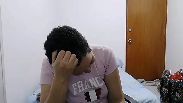 luxandracon23 online show from 02-04-26, 01:11