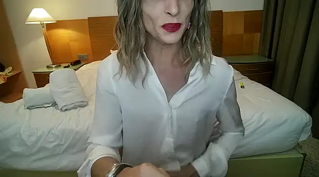 Snapshot of UnaDiosa chatting on 02-08-25, 08:32 UnaDiosa online show from 02-08-25, 08:32