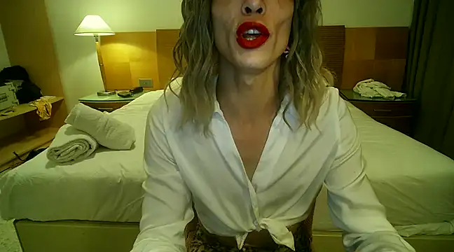 Snapshot of UnaDiosa chatting on 02-09-25, 08:02 UnaDiosa online show from 02-09-25, 08:02