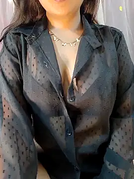 Snapshot of deslisexpriya chatting on 11-24-25, 06:18 deslisexpriya online show from 11-24-25, 06:18