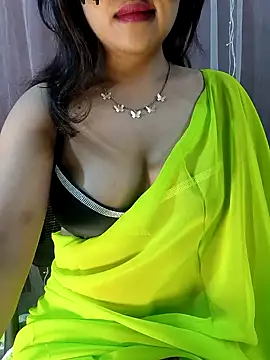 Snapshot of deslisexpriya chatting on 11-26-25, 06:25 deslisexpriya online show from 11-26-25, 06:25