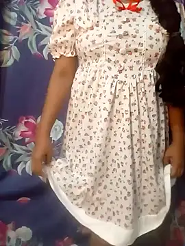 Snapshot of Thinaya chatting on 02-04-25, 05:01 Thinaya online show from 02-04-25, 05:01