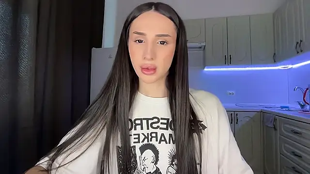 Kim Oberlin  online show from 03-06-26, 12:23