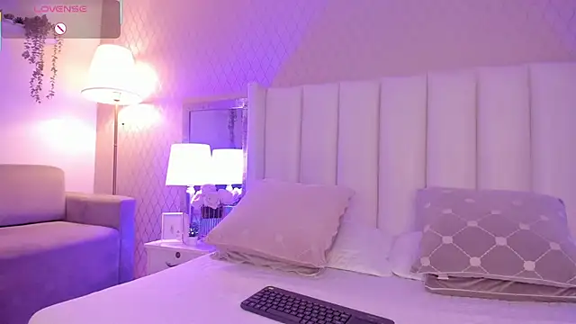 SophiaSmiiths  online show from 02-23-26, 09:12