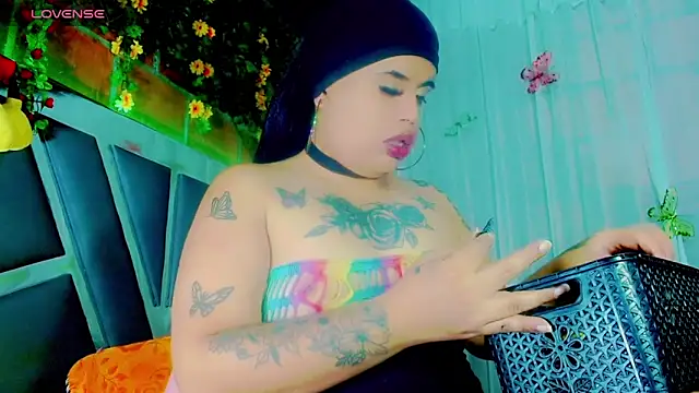 Snapshot of nauthyvalentina chatting on 06-05-26, 11:32 nauthyvalentina online show from 06-05-26, 11:32