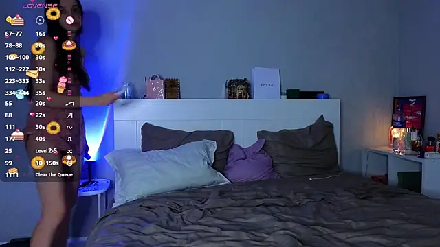 Snapshot of Sweet_Evva chatting on 09-18-25, 07:05 Sweet Evva online show from 09-18-25, 07:05