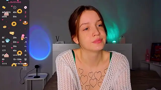 Snapshot of Sweet_Evva chatting on 11-21-25, 02:38 Sweet Evva online show from 11-21-25, 02:38