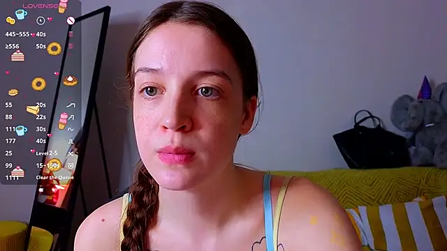 Snapshot of Sweet_Evva chatting on 04-04-26, 04:26 Sweet Evva online show from 04-04-26, 04:26