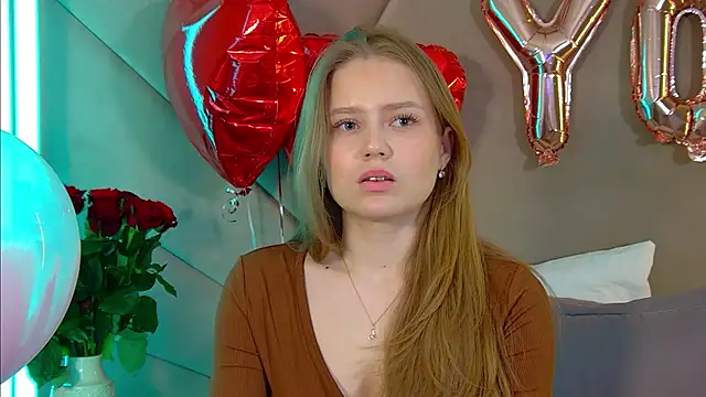 SelinSwarovski online show from 02-16-26, 04:41