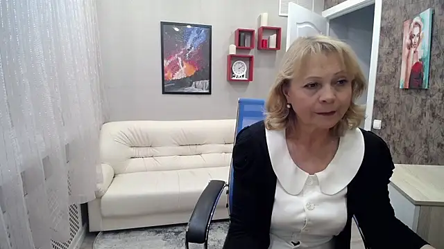 Milla Cutie18 online show from 01-28-25, 08:47