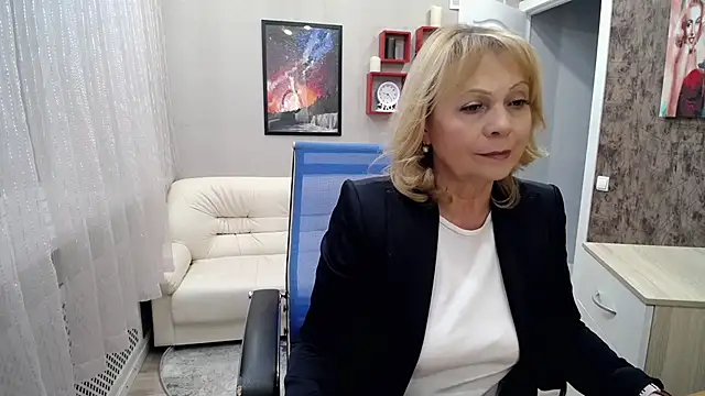 Milla Cutie18 online show from 02-20-25, 01:30