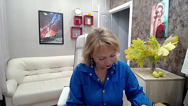 Milla Cutie18 online show from 09-25-25, 05:44