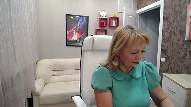 Milla Cutie18 online show from 10-13-25, 05:29