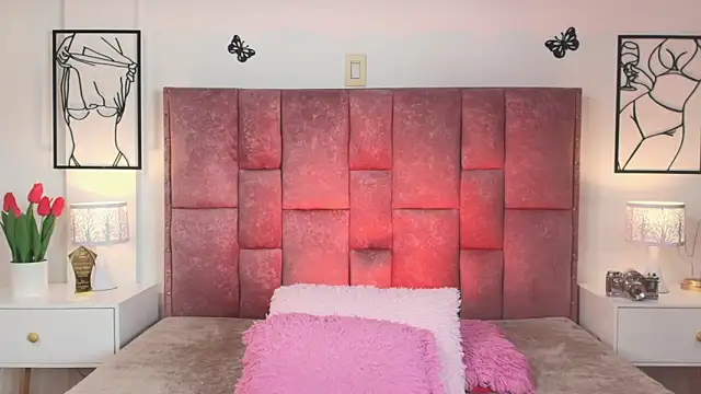 NicolMiller4 online show from 01-15-26, 02:38