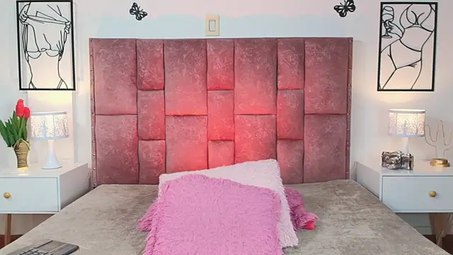 NicolMiller4 online show from 04-19-26, 02:22