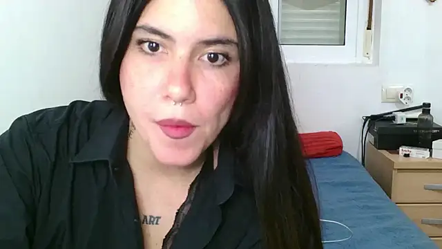 Snapshot of AbyCarson chatting on 01-16-25, 06:16 AbyCarson online show from 01-16-25, 06:16