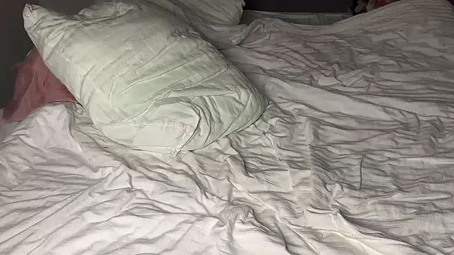 fluffy bunnyxxx online show from 10-18-25, 08:42