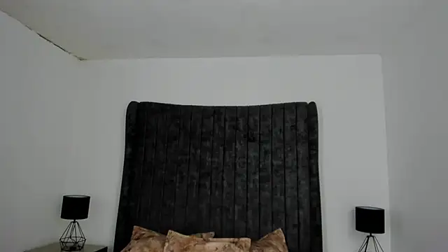 Snapshot of NataGarcia chatting on 12-04-25, 04:27 NataGarcia online show from 12-04-25, 04:27