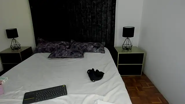 Snapshot of NataGarcia chatting on 04-28-26, 04:12 NataGarcia online show from 04-28-26, 04:12